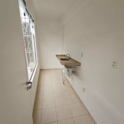 Casa Comercial com 198m², no bairro Centro em Florianópolis