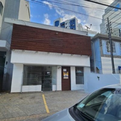 Casa Comercial com 198m², no bairro Centro em Florianópolis