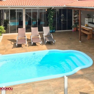 Casa Residencial/Comercial com 320m², no bairro Canasvieiras em Florianópolis