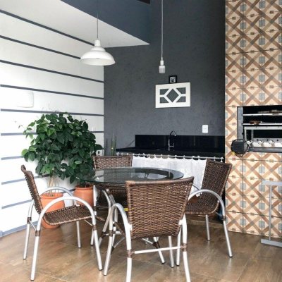 Casa Residencial/Comercial com 320m², no bairro Canasvieiras em Florianópolis