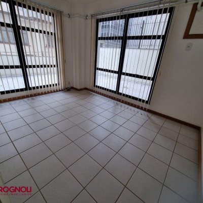 Sala com 35m², 1 garagem, no bairro Centro em Florianópolis