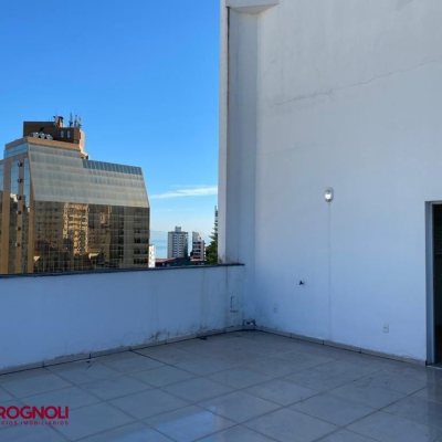 Predio com 600m², 8 garagens, no bairro Centro em Florianópolis