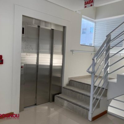 Predio com 600m², 8 garagens, no bairro Centro em Florianópolis