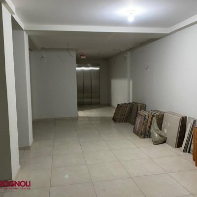 Predio com 600m², 8 garagens, no bairro Centro em Florianópolis