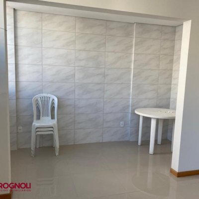 Predio com 600m², 8 garagens, no bairro Centro em Florianópolis