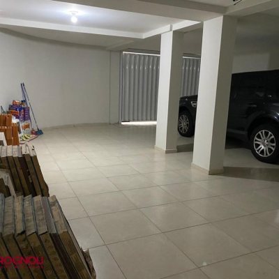 Predio com 600m², 8 garagens, no bairro Centro em Florianópolis