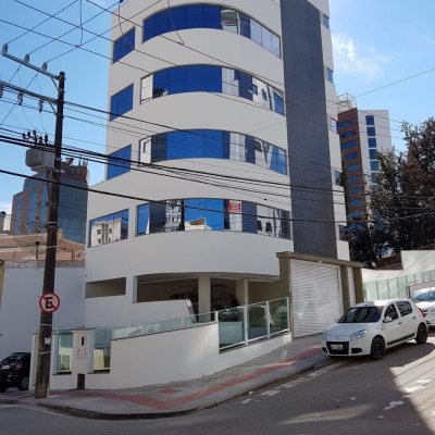 Predio com 600m², 8 garagens, no bairro Centro em Florianópolis