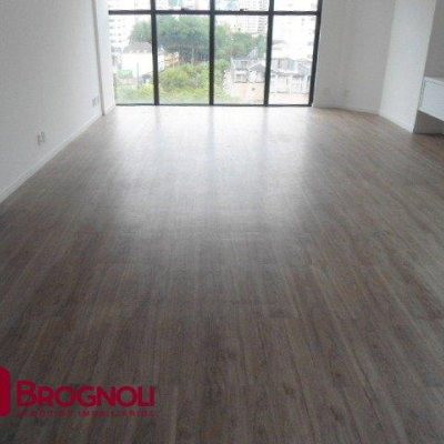 Sala com 336m², 6 garagens, no bairro Centro em Florianópolis