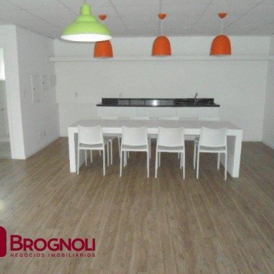 Sala com 336m², 6 garagens, no bairro Centro em Florianópolis