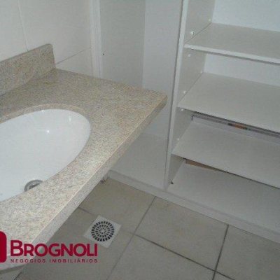 Sala com 336m², 6 garagens, no bairro Centro em Florianópolis