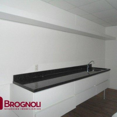 Sala com 336m², 6 garagens, no bairro Centro em Florianópolis