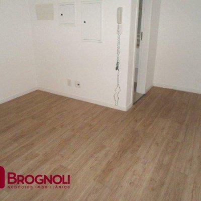 Sala com 336m², 6 garagens, no bairro Centro em Florianópolis