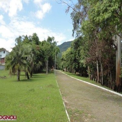 Terrenos Residenciais com 450m², no bairro Ratones em Florianópolis