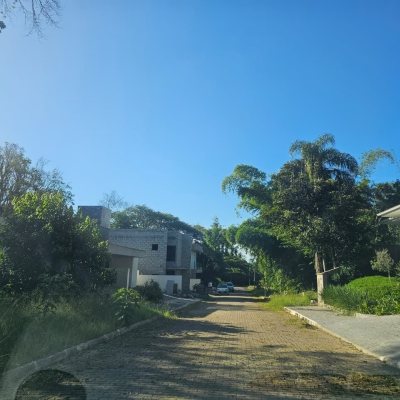 Terrenos Residenciais com 450m², no bairro Ratones em Florianópolis