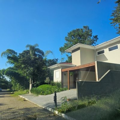 Terrenos Residenciais com 450m², no bairro Ratones em Florianópolis