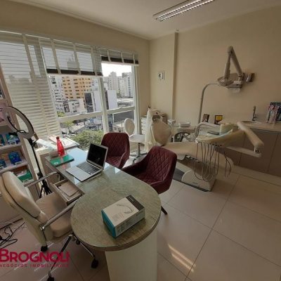 Sala com 25m², no bairro Centro em Florianópolis