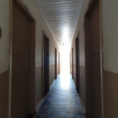 Predio com 461m², 4 garagens, no bairro Estreito em Florianópolis