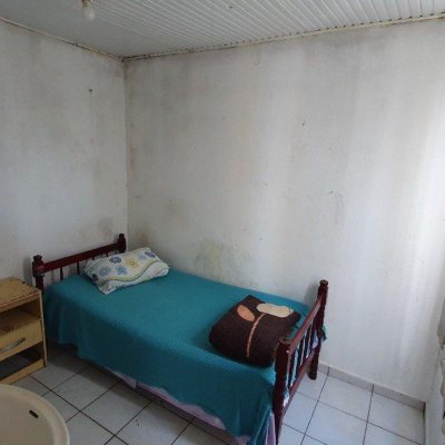 Predio com 461m², 4 garagens, no bairro Estreito em Florianópolis