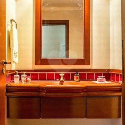 Apartamentos com 264m², 4 quartos, 3 suítes, 2 garagens, no bairro Agronômica em Florianópolis