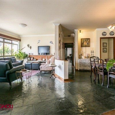 Apartamentos com 264m², 4 quartos, 3 suítes, 2 garagens, no bairro Agronômica em Florianópolis