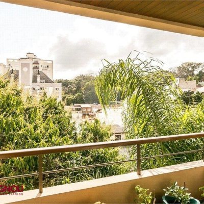 Apartamentos com 264m², 4 quartos, 3 suítes, 2 garagens, no bairro Agronômica em Florianópolis