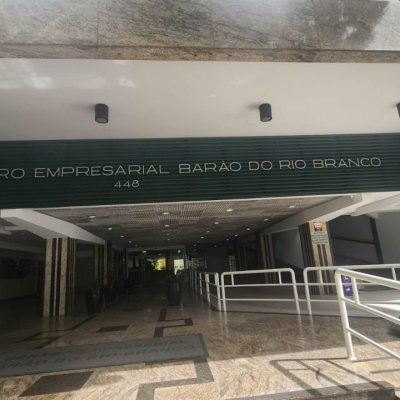 Sala com 136m², 3 garagens, no bairro Centro em Florianópolis