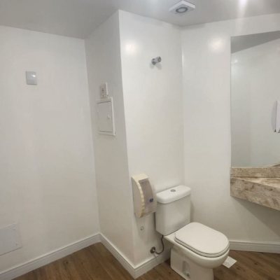 Sala com 136m², 3 garagens, no bairro Centro em Florianópolis