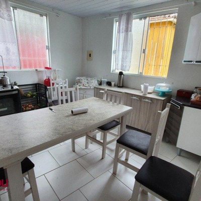 Casa Residencial/Comercial com 314m², 3 garagens, no bairro Saco Dos Limões em Florianópolis