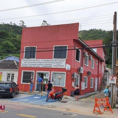 Casa Residencial/Comercial com 314m², 3 garagens, no bairro Saco Dos Limões em Florianópolis