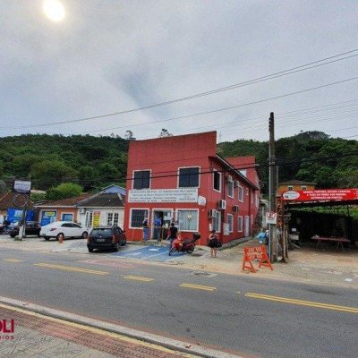 Casa Residencial/Comercial com 314m², 3 garagens, no bairro Saco Dos Limões em Florianópolis