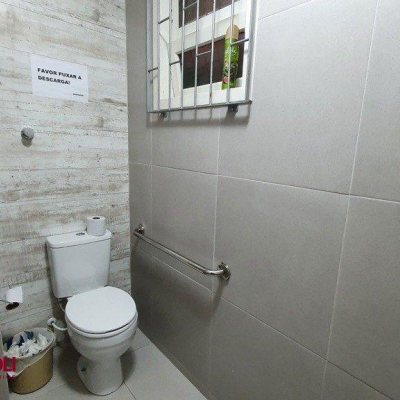 Casa Residencial/Comercial com 314m², 3 garagens, no bairro Saco Dos Limões em Florianópolis