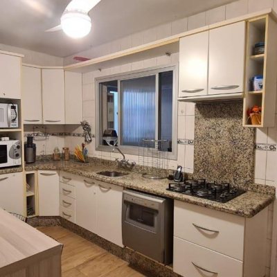 Apartamentos com 92m², 2 quartos, 1 garagem, no bairro Centro em Florianópolis