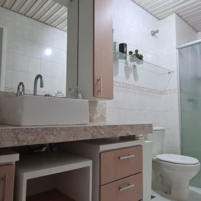 Apartamentos com 92m², 2 quartos, 1 garagem, no bairro Centro em Florianópolis