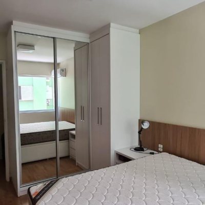 Apartamentos com 92m², 2 quartos, 1 garagem, no bairro Centro em Florianópolis