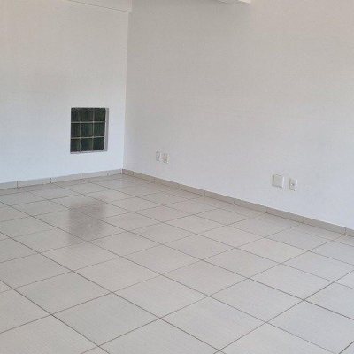 Sala com 180m², no bairro Centro em Florianópolis