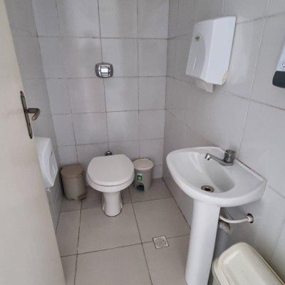 Sala com 180m², no bairro Centro em Florianópolis