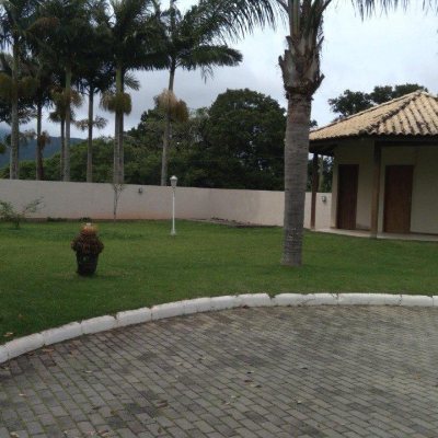 Casa em Condomínio com 203m², 3 quartos, 1 suíte, 2 garagens, no bairro Vargem Pequena em Florianópolis