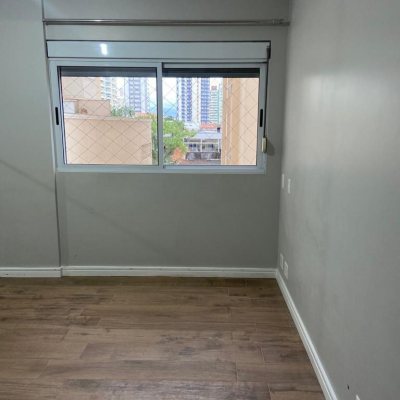 Apartamentos com 149m², 4 quartos, 1 suíte, 2 garagens, no bairro Campinas em São José