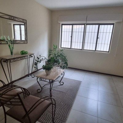 Cobertura com 221m², 3 quartos, 1 suíte, 1 garagem, no bairro Centro em Florianópolis