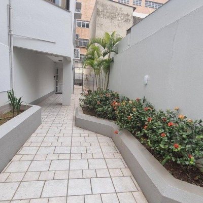 Cobertura com 221m², 3 quartos, 1 suíte, 1 garagem, no bairro Centro em Florianópolis