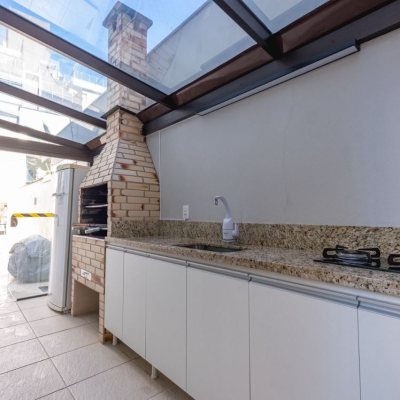 Cobertura com 221m², 3 quartos, 1 suíte, 1 garagem, no bairro Centro em Florianópolis