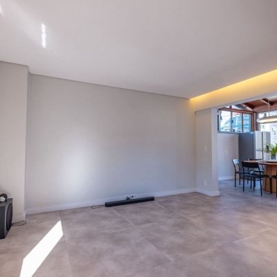 Cobertura com 221m², 3 quartos, 1 suíte, 1 garagem, no bairro Centro em Florianópolis