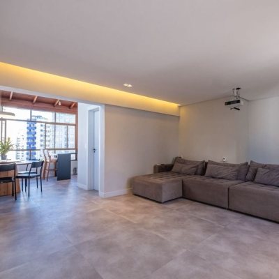 Cobertura com 221m², 3 quartos, 1 suíte, 1 garagem, no bairro Centro em Florianópolis