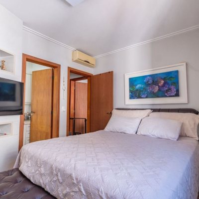 Cobertura com 221m², 3 quartos, 1 suíte, 1 garagem, no bairro Centro em Florianópolis