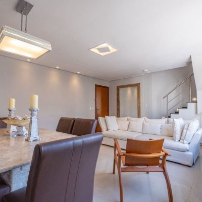 Cobertura com 221m², 3 quartos, 1 suíte, 1 garagem, no bairro Centro em Florianópolis