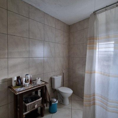 Casa Residencial com 270m², 5 quartos, 1 suíte, 2 garagens, no bairro Sambaqui em Florianópolis