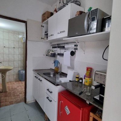 Casa Residencial com 270m², 5 quartos, 1 suíte, 2 garagens, no bairro Sambaqui em Florianópolis