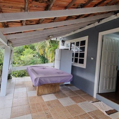 Casa Residencial com 270m², 5 quartos, 1 suíte, 2 garagens, no bairro Sambaqui em Florianópolis