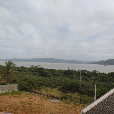 Casa Residencial com 545m², 7 quartos, 4 suítes, 3 garagens, no bairro Daniela em Florianópolis