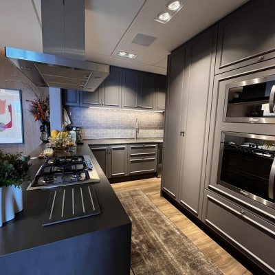 Apartamentos com 131m², 3 quartos, 3 suítes, 3 garagens, no bairro Agronômica em Florianópolis